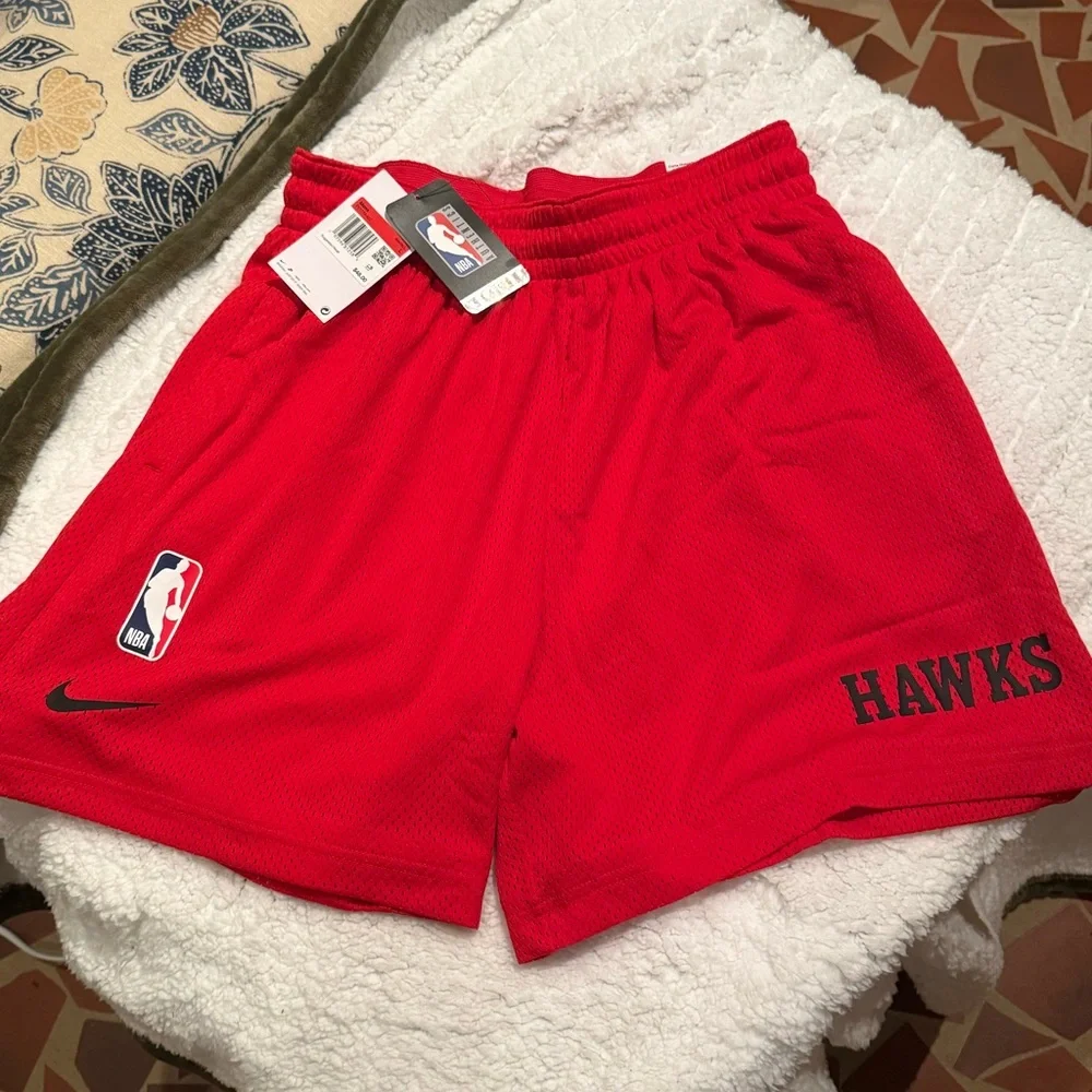 NWT NBA Nike Men’s L Red Atlanta Hawks Basketball Shorts